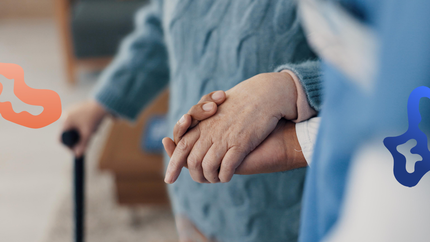 Person jobbar som personlig assistent och påverkar sin lön.